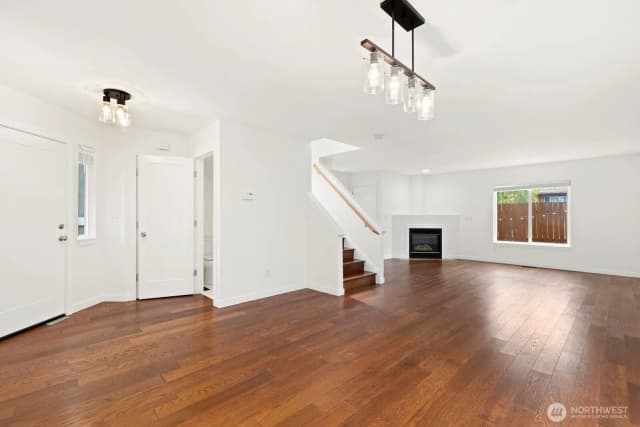 Property photo for 2428 Ne 13th Street, Renton photo 4