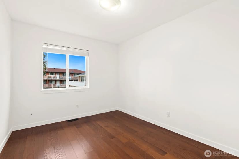 Property photo for 2428 Ne 13th Street, Renton photo 18