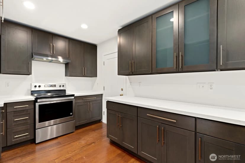 Property photo for 2428 Ne 13th Street, Renton photo 11