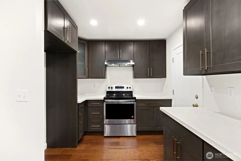 Property photo for 2428 Ne 13th Street, Renton photo 13
