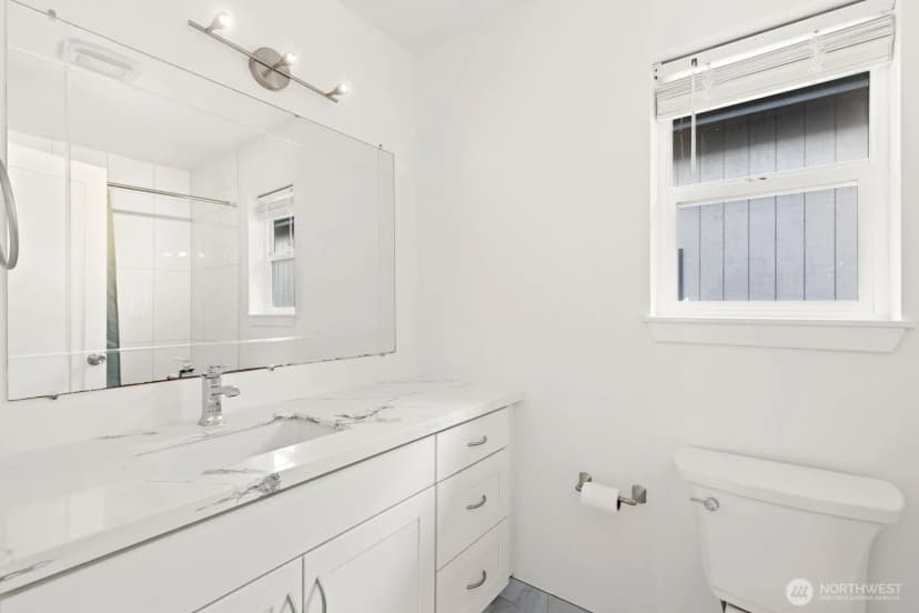 Property photo for 2428 Ne 13th Street, Renton photo 20