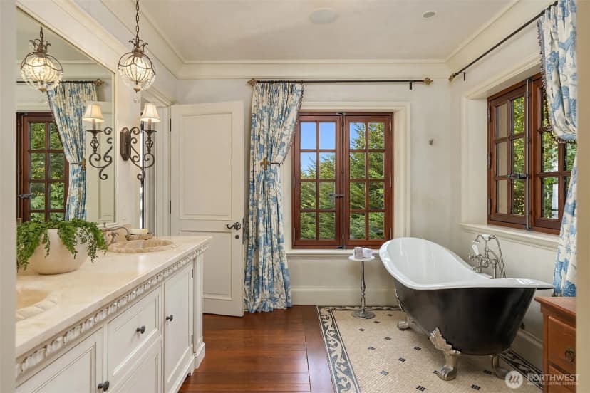 Property photo for 8010 Grand Avenue Ne, Bainbridge Island photo 21