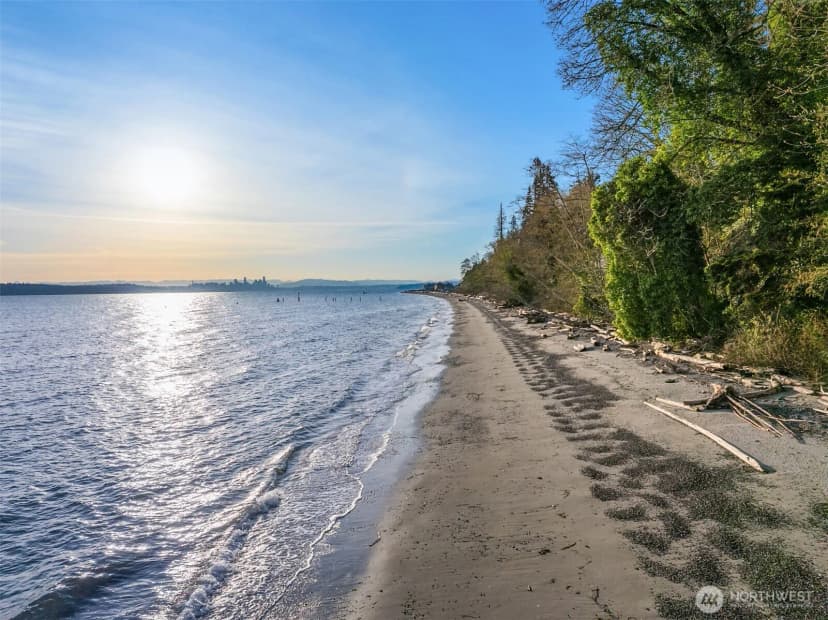 Property photo for 8010 Grand Avenue Ne, Bainbridge Island photo 10
