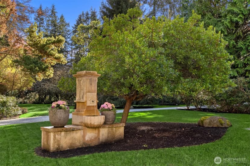 Property photo for 8010 Grand Avenue Ne, Bainbridge Island photo 8