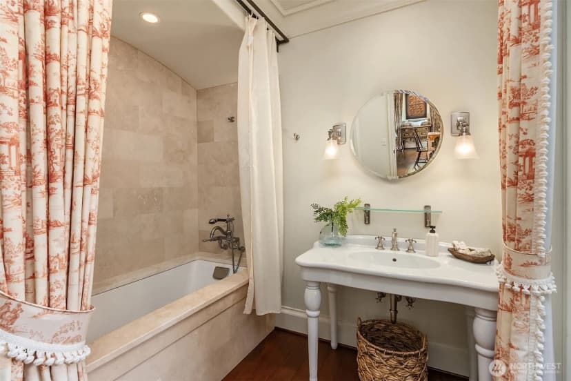Property photo for 8010 Grand Avenue Ne, Bainbridge Island photo 26