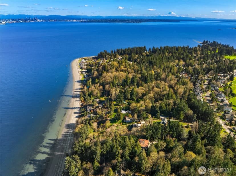 Property photo for 8010 Grand Avenue Ne, Bainbridge Island photo 11