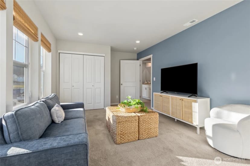 Property photo for 2218 Boxcar Street Ne #180, Olympia photo 8
