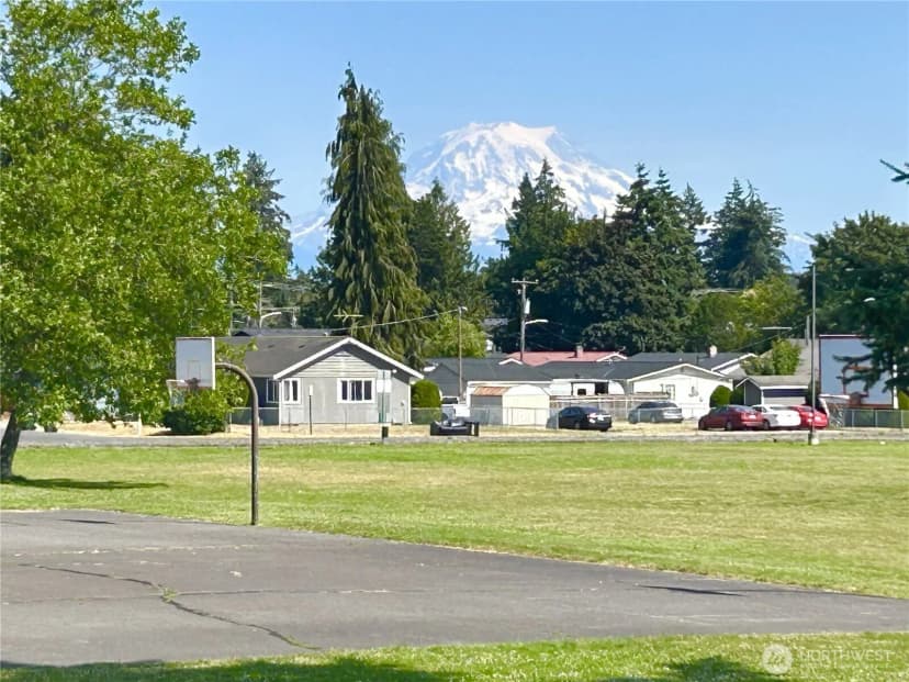 Property photo for 1104 134th Street Ct S, Tacoma photo 5