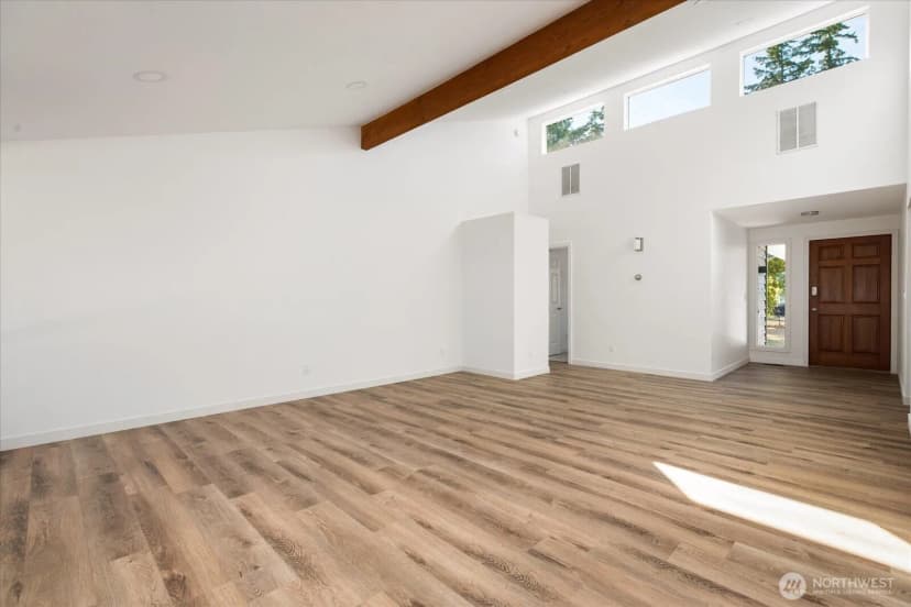 Property photo for 1501 Sw Periwinkle Lane, Oak Harbor photo 5