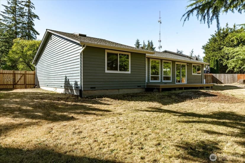 Property photo for 1501 Sw Periwinkle Lane, Oak Harbor photo 32