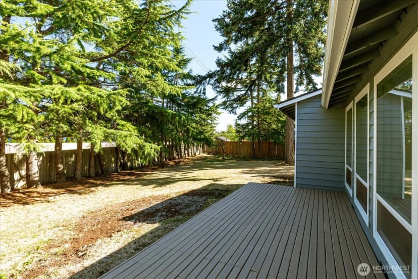 Property photo for 1501 Sw Periwinkle Lane, Oak Harbor photo 28