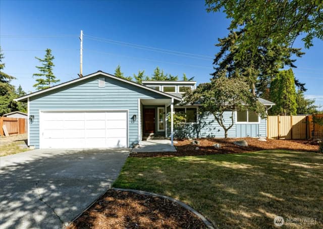 Property photo for 1501 Sw Periwinkle Lane, Oak Harbor photo 2