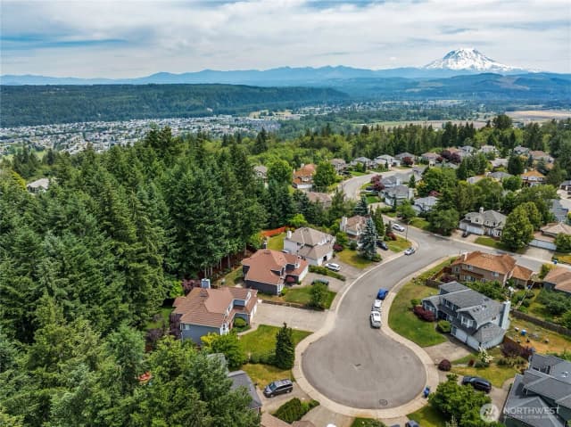 Property photo for 16007 135th Ave Ct E, Puyallup photo 3