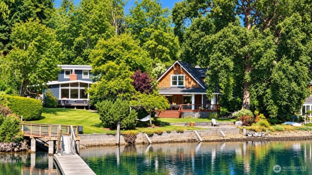 Property photo for 15122 & 15128 Ne Anna Vera Lane, Bainbridge Island photo 2