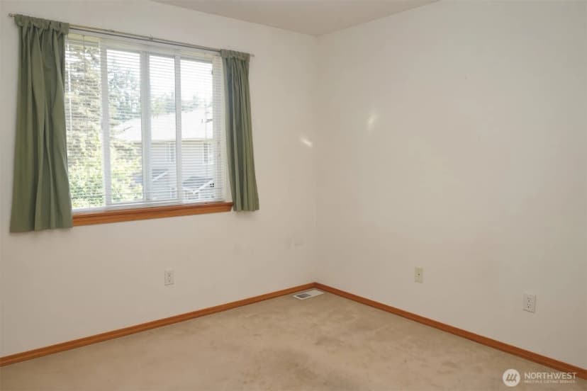 Property photo for 10115 6th Drive Se #b, Everett photo 17