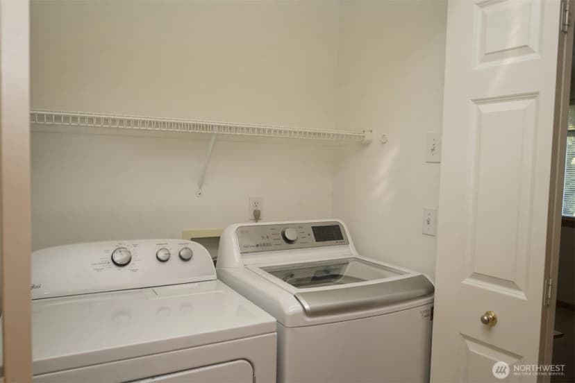 Property photo for 10115 6th Drive Se #b, Everett photo 23