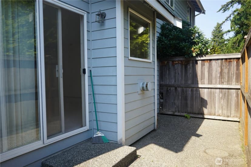 Property photo for 10115 6th Drive Se #b, Everett photo 25