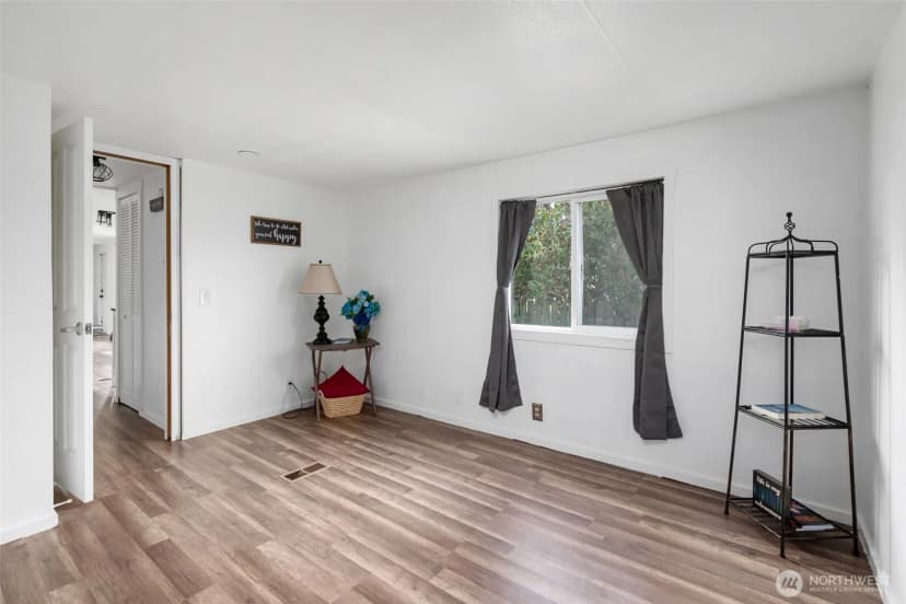 Property photo for 700 Nw Crosby Avenue #164, Oak Harbor photo 13