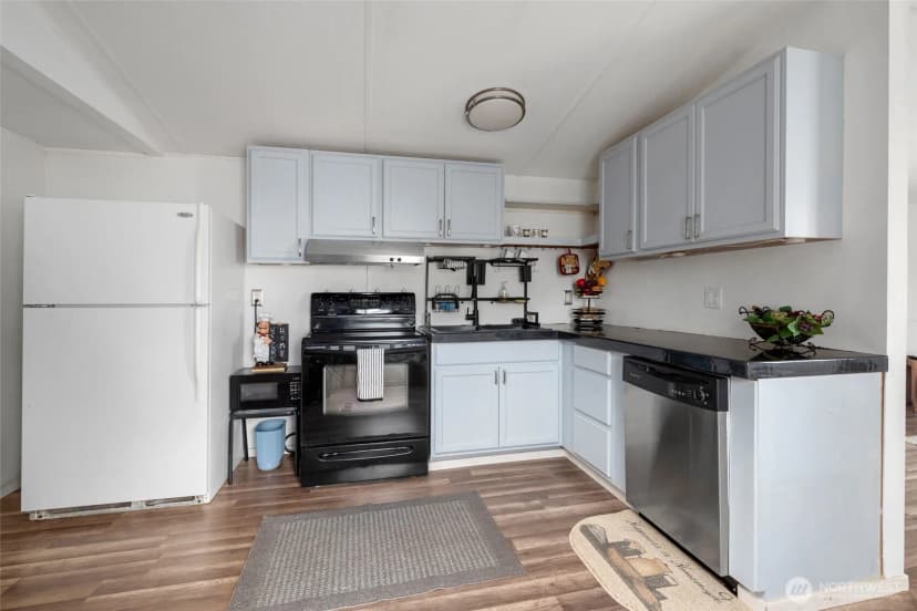 Property photo for 700 Nw Crosby Avenue #164, Oak Harbor photo 6