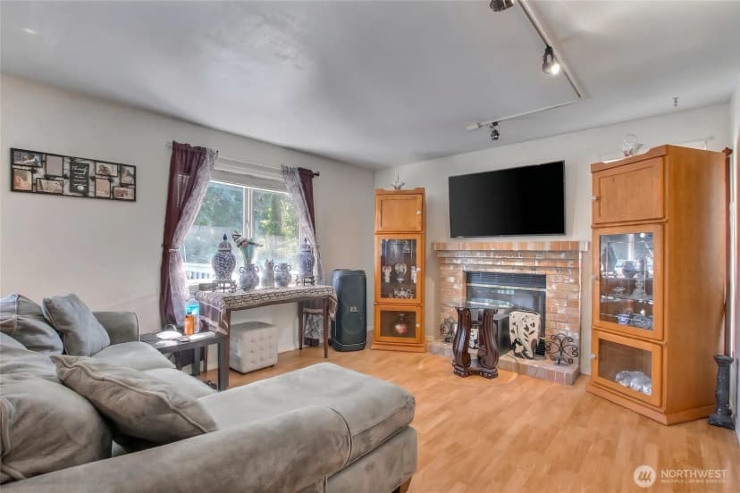Property photo for 2023 S 302nd Place, Federal Way photo 10