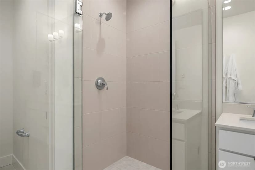 Property photo for 13365 Ne 175th Place #31, Woodinville photo 16