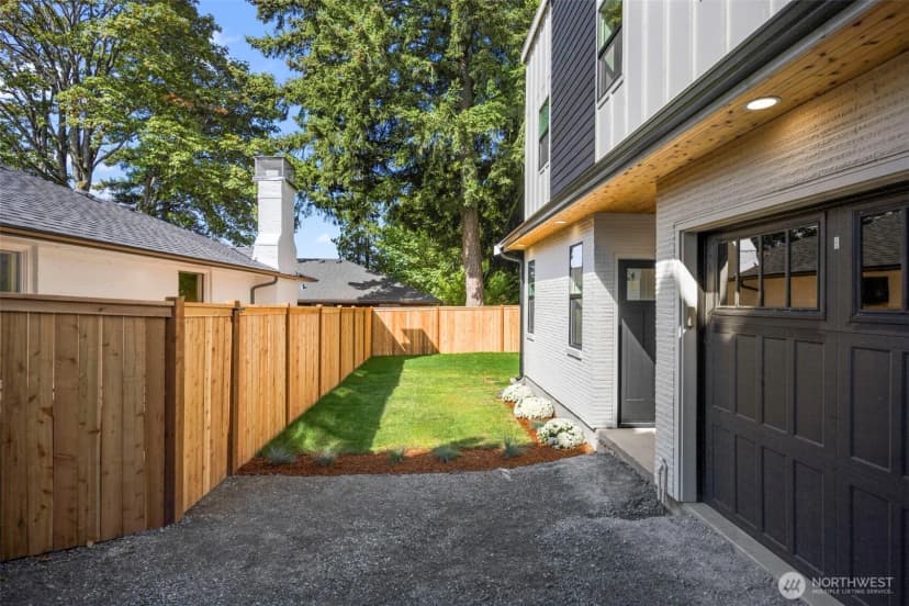Property photo for 212 N 115th Street, Seattle photo 28
