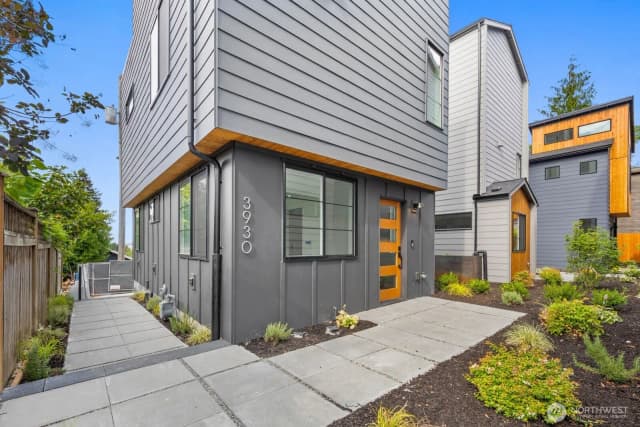 Property photo for 3930 S Angeline Street, Seattle