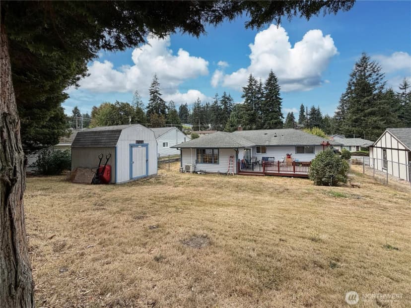 Property photo for 5029 West View Drive, Everett photo 18