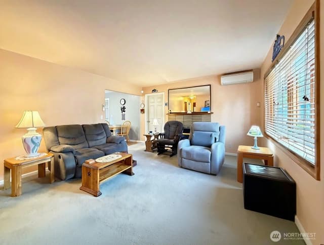 Property photo for 5029 West View Drive, Everett photo 3