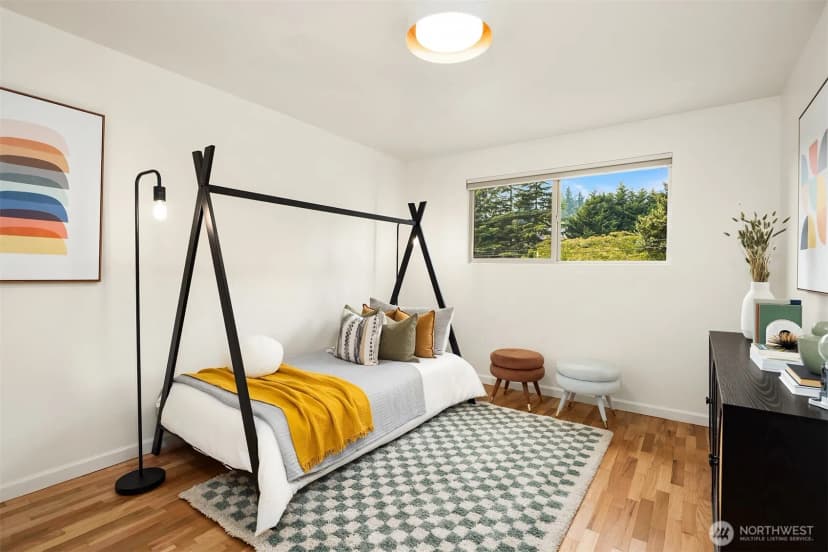 Property photo for 12324 11th Avenue Ne, Seattle photo 23