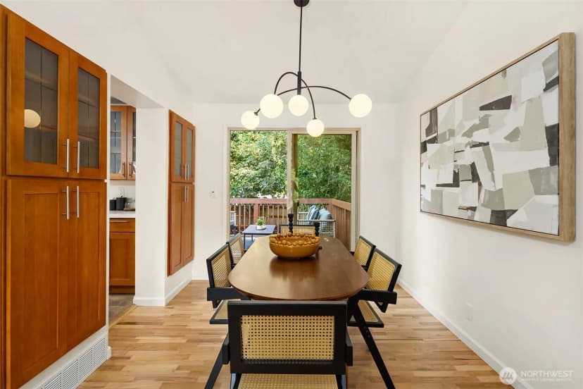 Property photo for 12324 11th Avenue Ne, Seattle photo 10