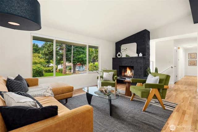 Property photo for 12324 11th Avenue Ne, Seattle photo 5