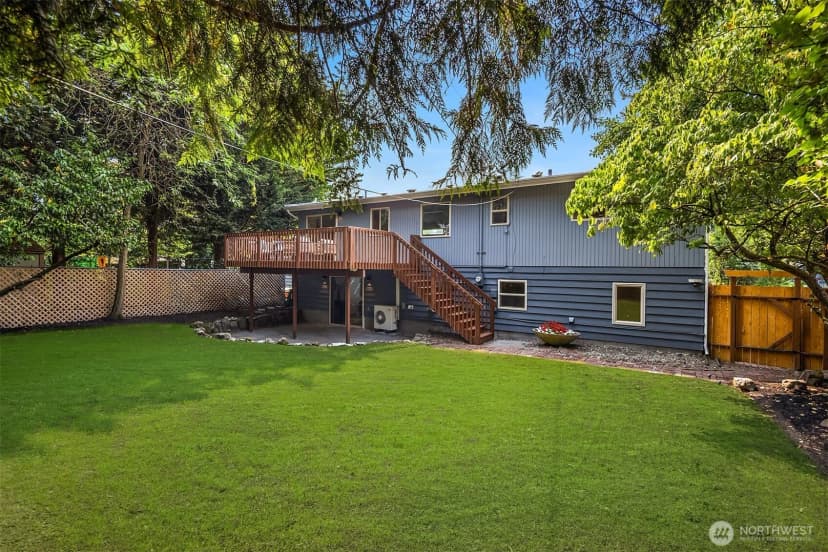 Property photo for 12324 11th Avenue Ne, Seattle photo 38