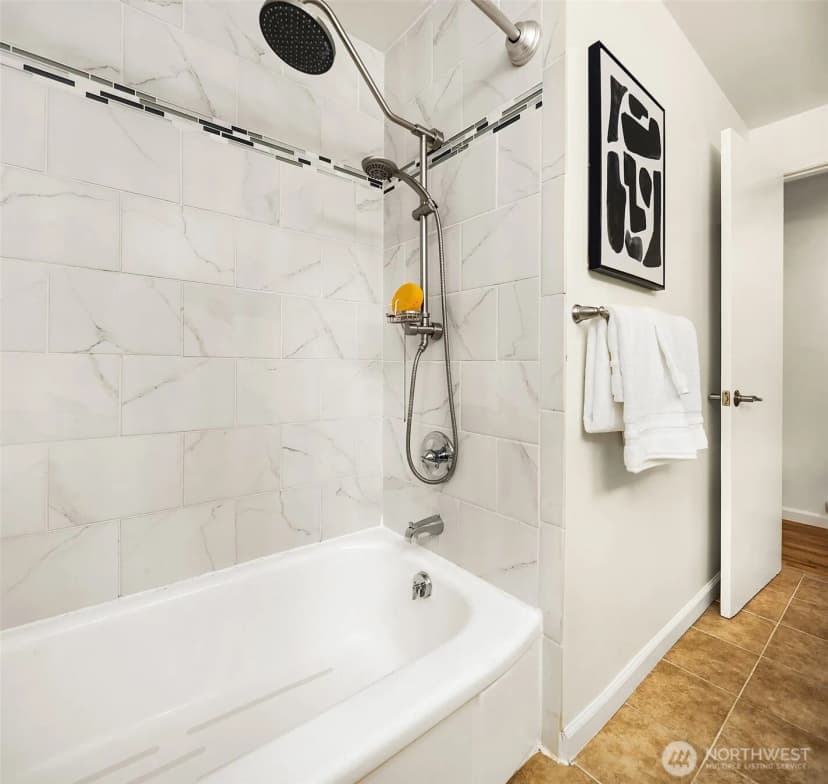 Property photo for 12324 11th Avenue Ne, Seattle photo 22