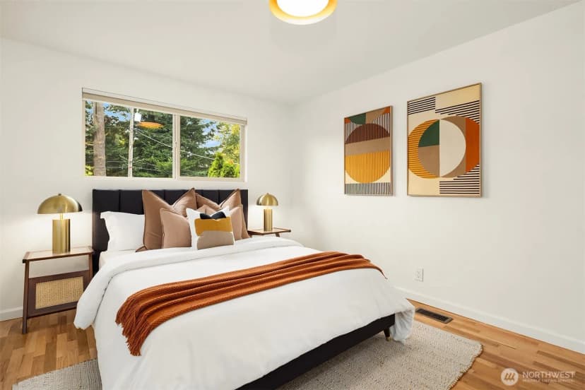 Property photo for 12324 11th Avenue Ne, Seattle photo 20