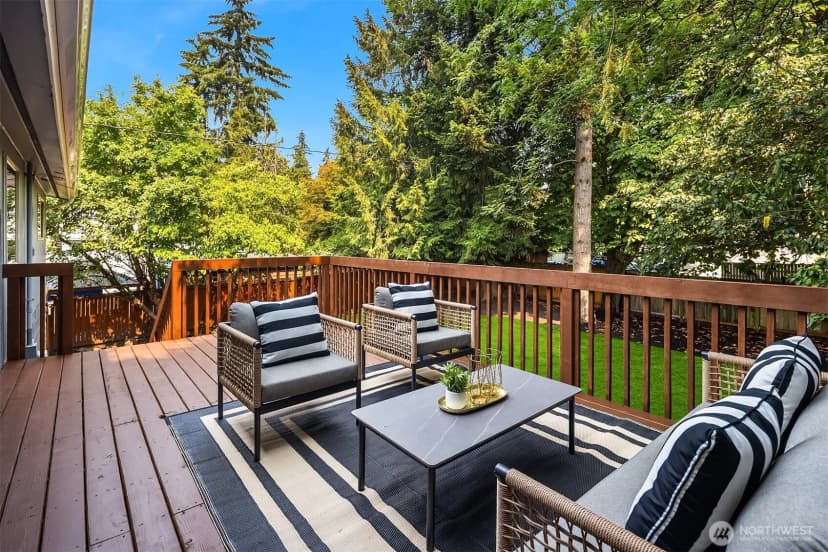 Property photo for 12324 11th Avenue Ne, Seattle photo 13
