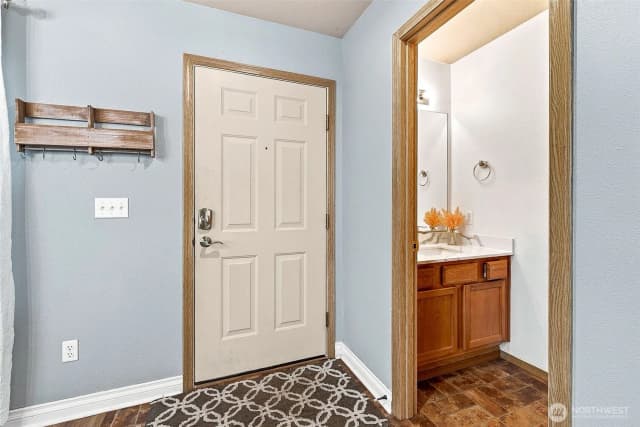 Property photo for 4121 S 331st Place, Federal Way photo 5