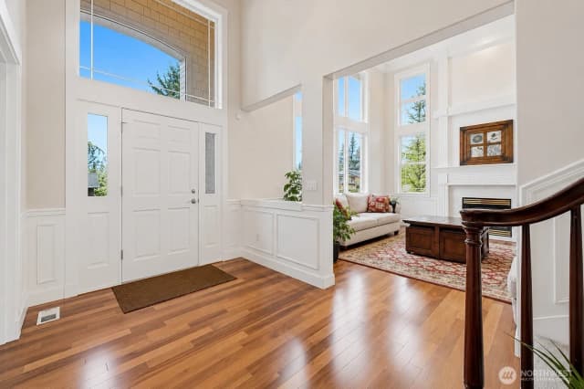 Property photo for 24121 Ne 1st Place, Sammamish photo 2