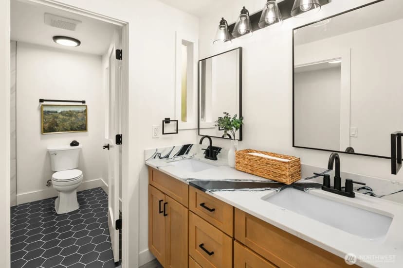 Property photo for 5755 Blakely Avenue Ne, Bainbridge Island photo 17