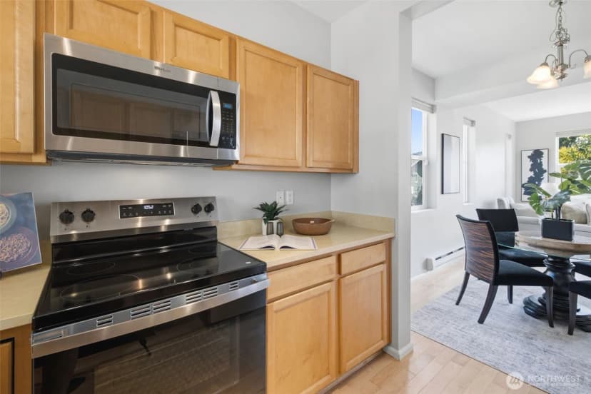 Property photo for 7624 39th Avenue S, Seattle photo 13