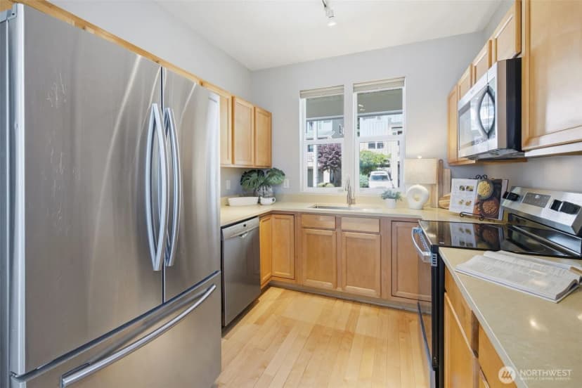 Property photo for 7624 39th Avenue S, Seattle photo 12