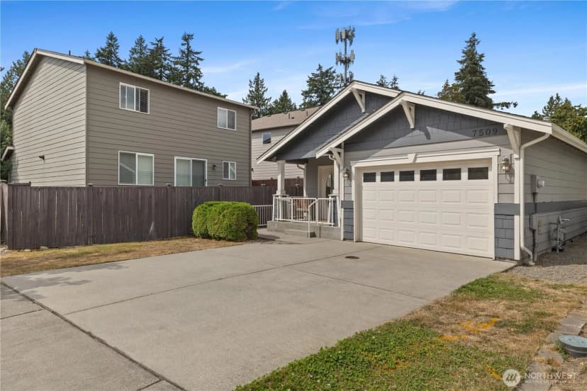 Property photo for 7509 18th Street Se, Lake Stevens photo 2