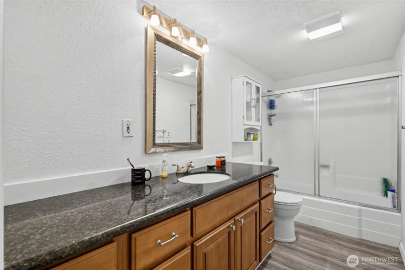 Property photo for 14445 Ne 40th Street #d101, Bellevue photo 11