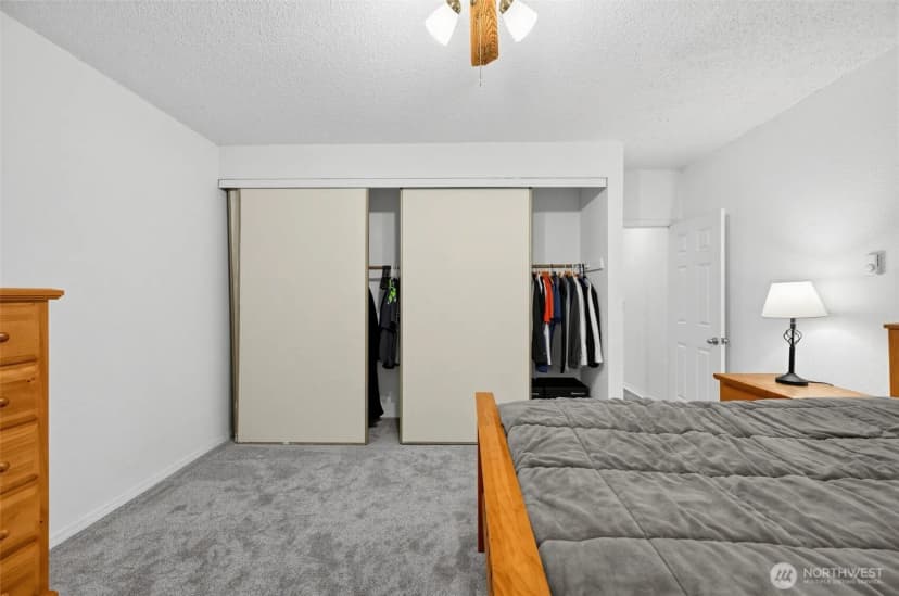 Property photo for 14445 Ne 40th Street #d101, Bellevue photo 9
