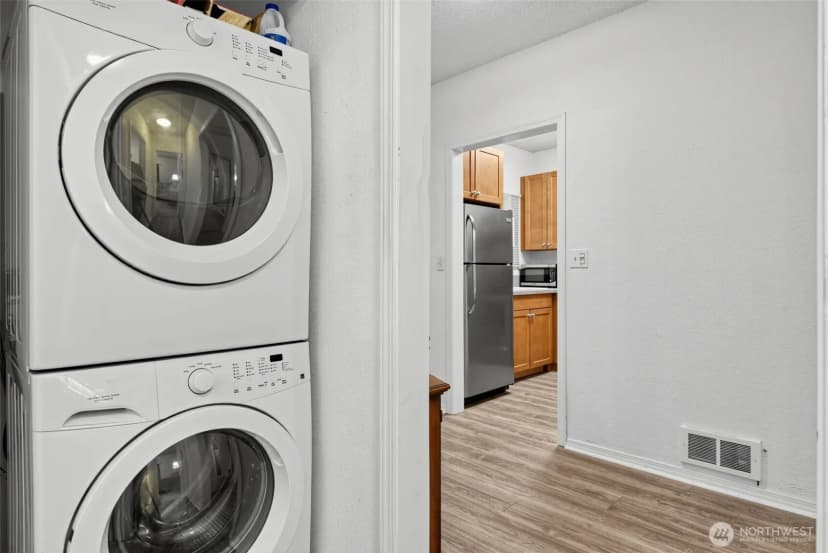 Property photo for 14445 Ne 40th Street #d101, Bellevue photo 13