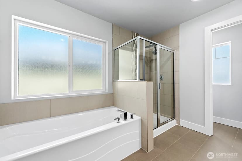 Property photo for 15516 8th Avenue W, Lynnwood photo 11