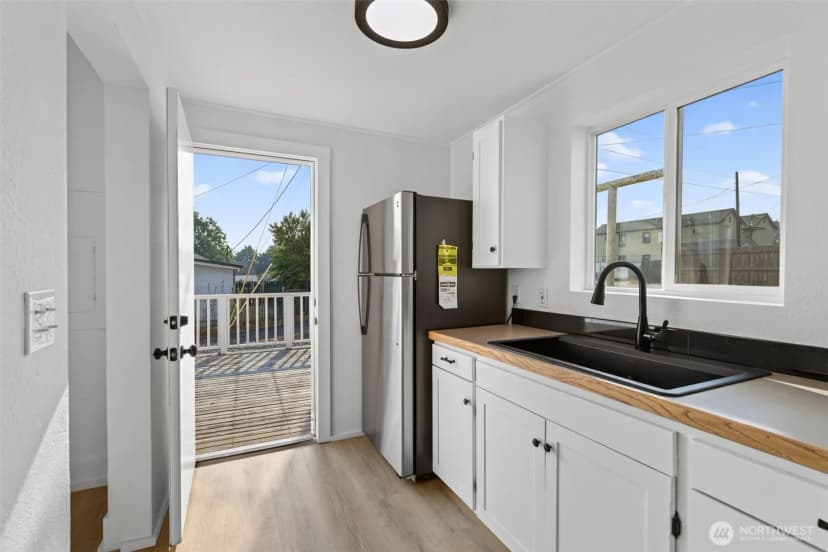 Property photo for 617 3rd Street, Wenatchee photo 19