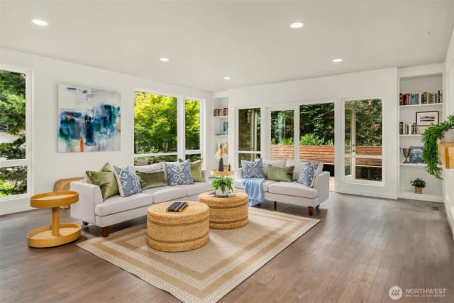 Property photo for 4959 Lynwood Center Road Ne, Bainbridge Island photo 5