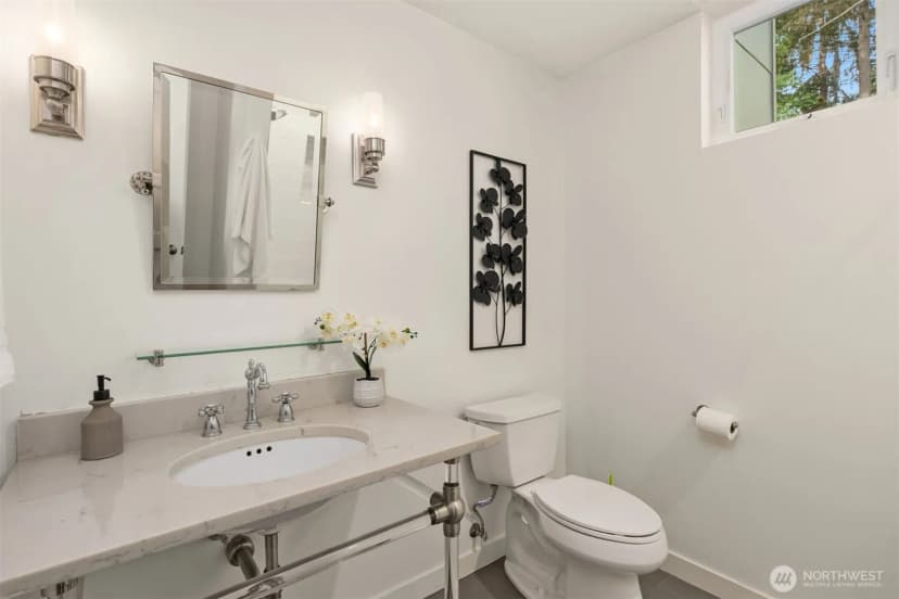 Property photo for 4959 Lynwood Center Road Ne, Bainbridge Island photo 11