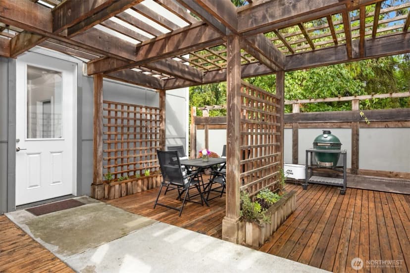 Property photo for 4959 Lynwood Center Road Ne, Bainbridge Island photo 23